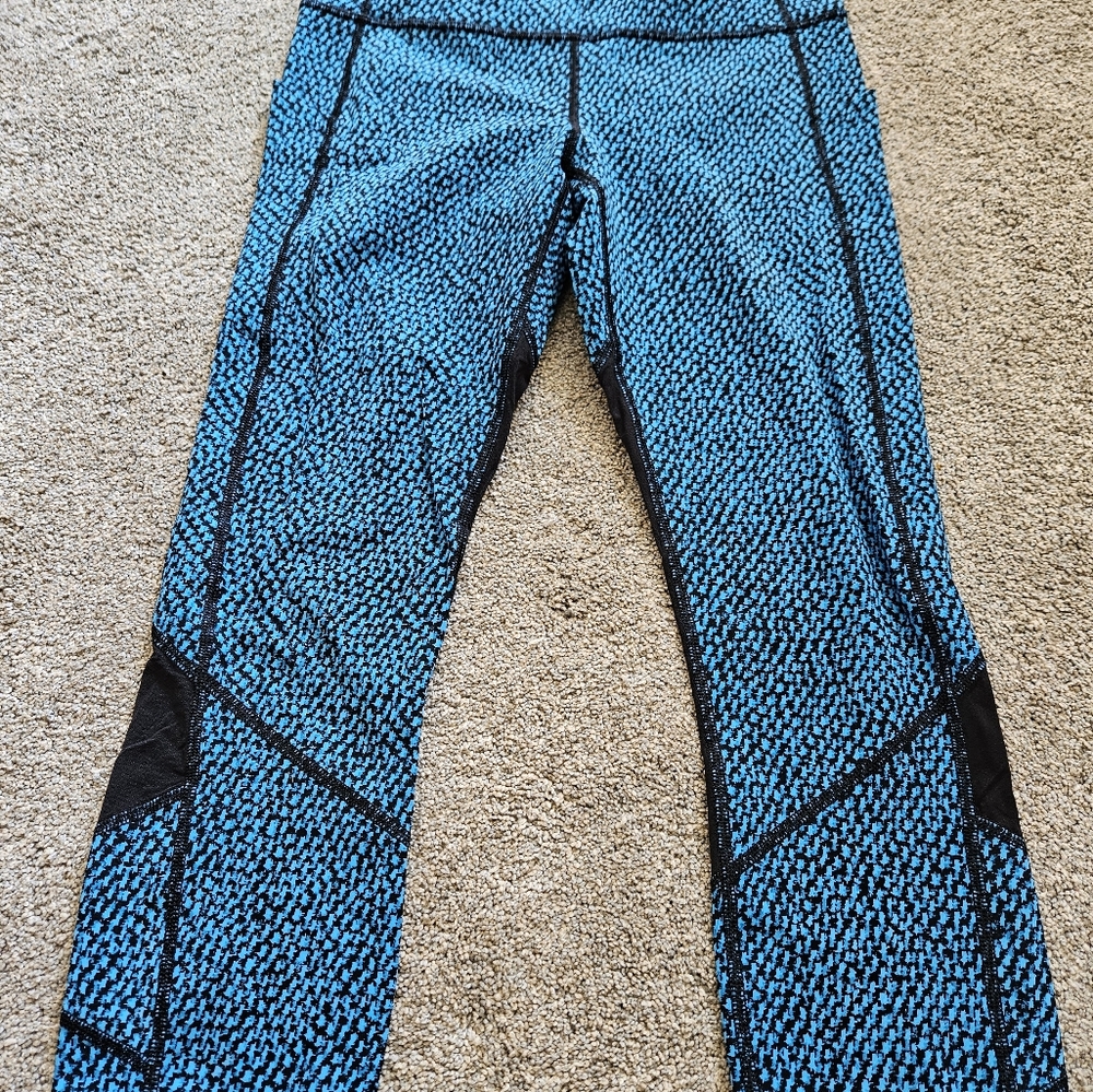 Lululemon size 6